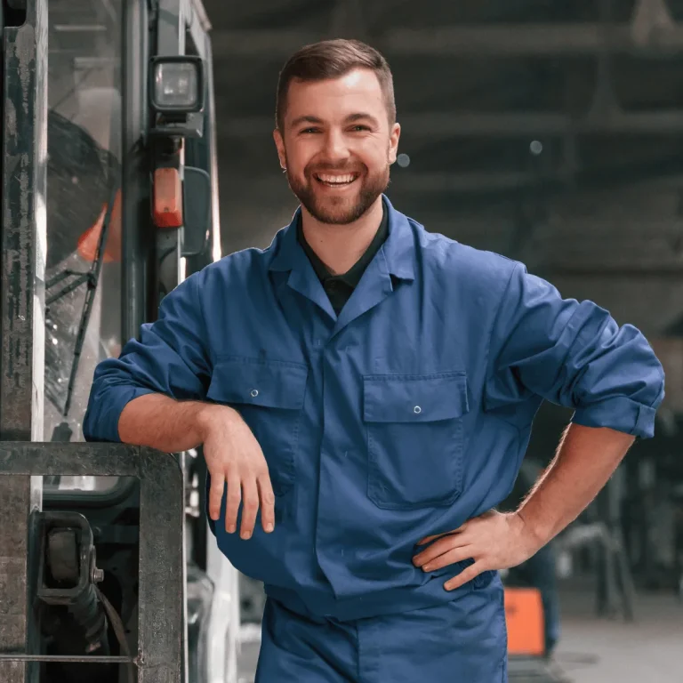 Electric Pallet Truck Operator